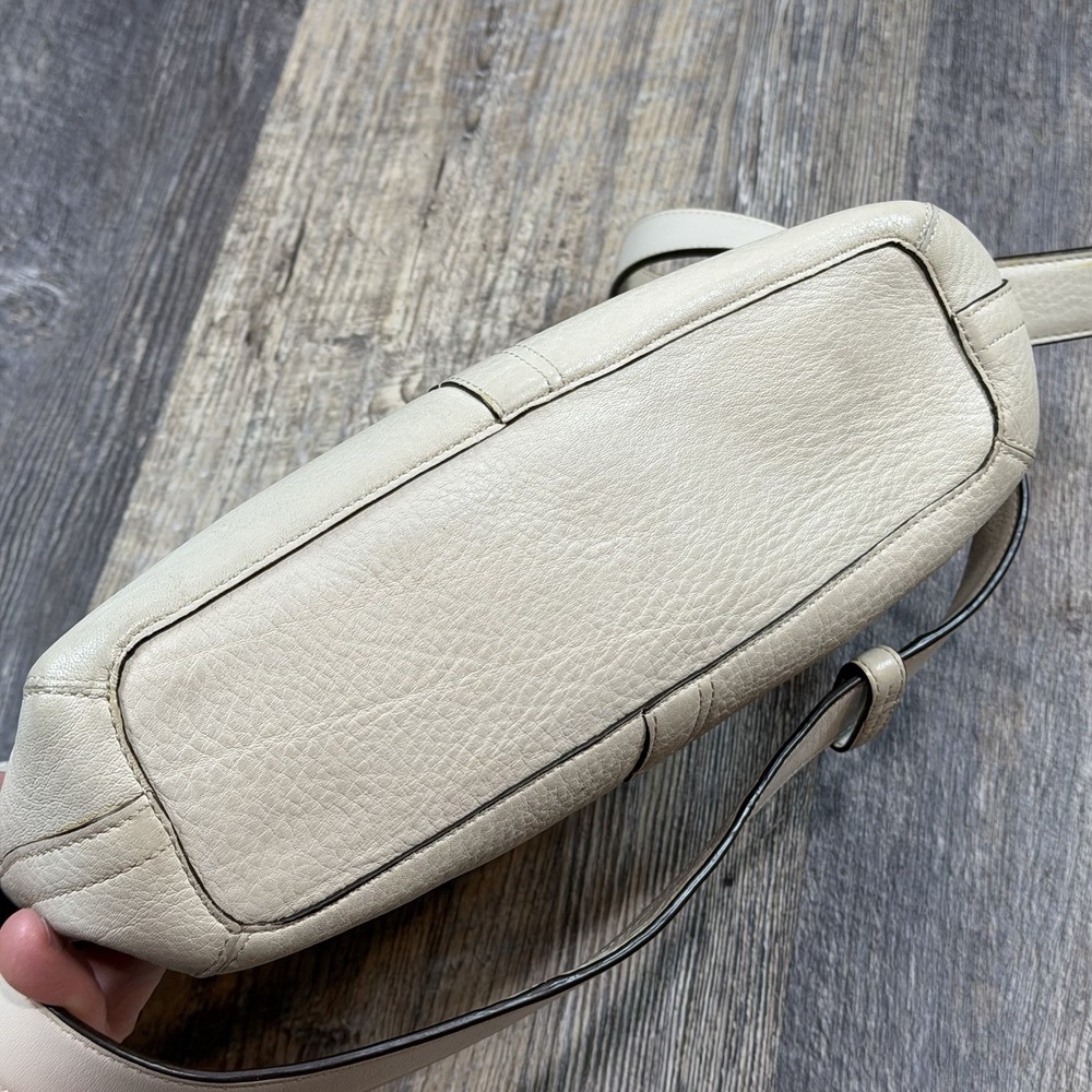 Vintage Coach Ivory White Leather Shoulder Bag Crossbody Adjustable Strap F10942 - Picture 9 of 16